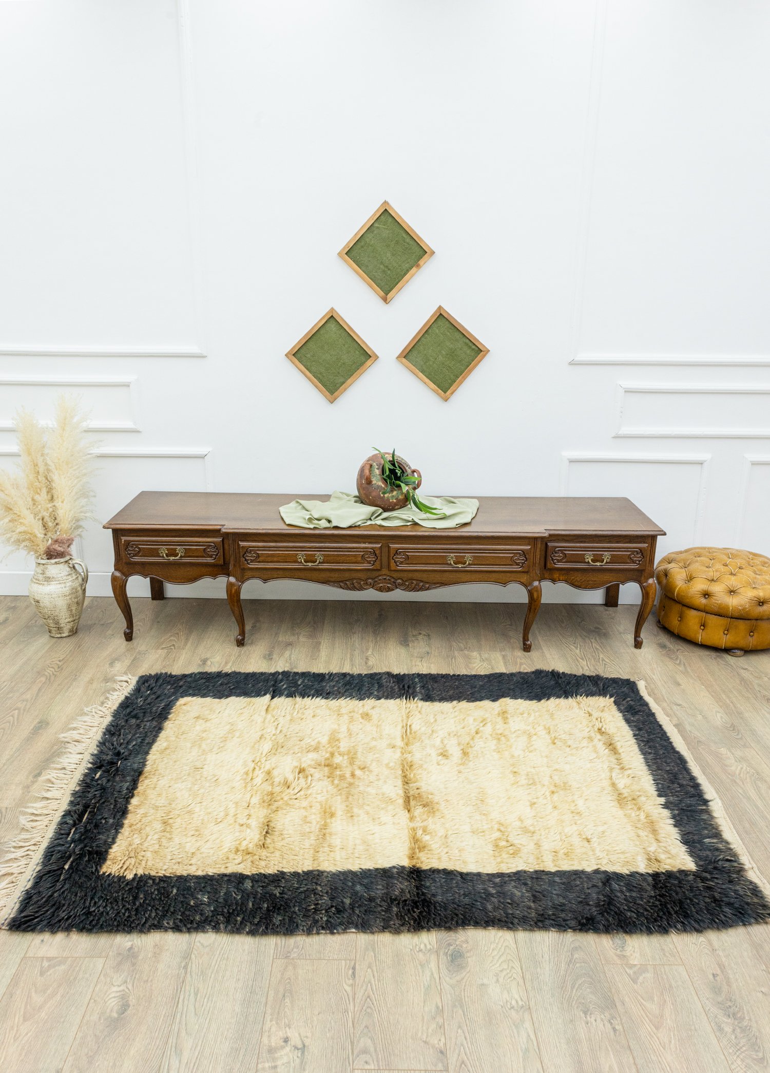 Lenora Handwoven Fringed Tulu Rug 130x193 cm