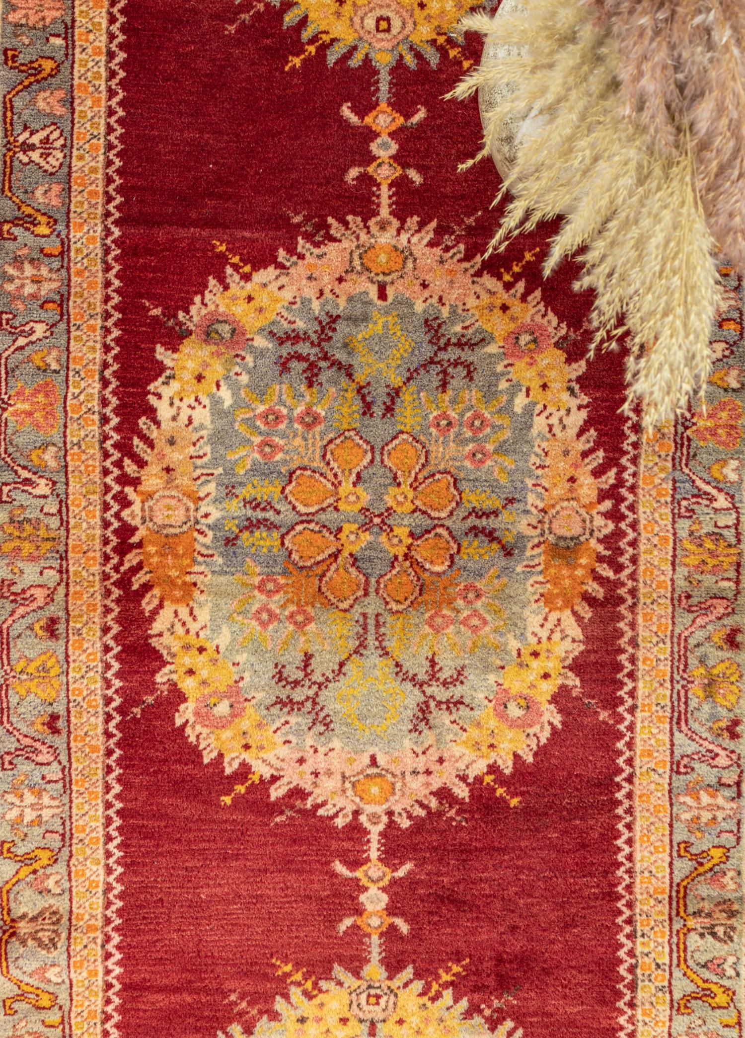 Miraz Kırmızı El Dokuma Güney Yolluk 99x379 cm