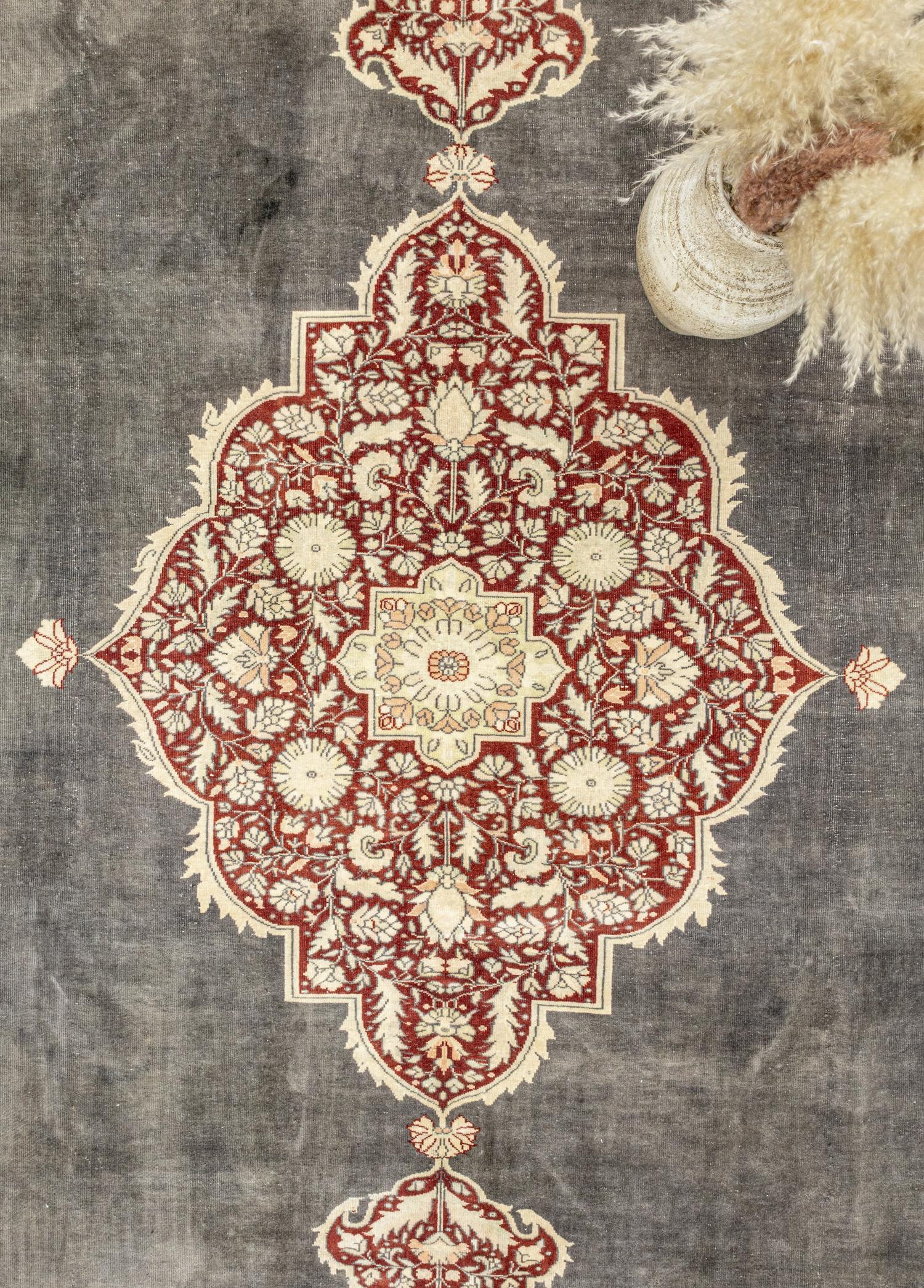 Blair Madalyon Tasarımlı El Dokuma Halı 215x290 cm