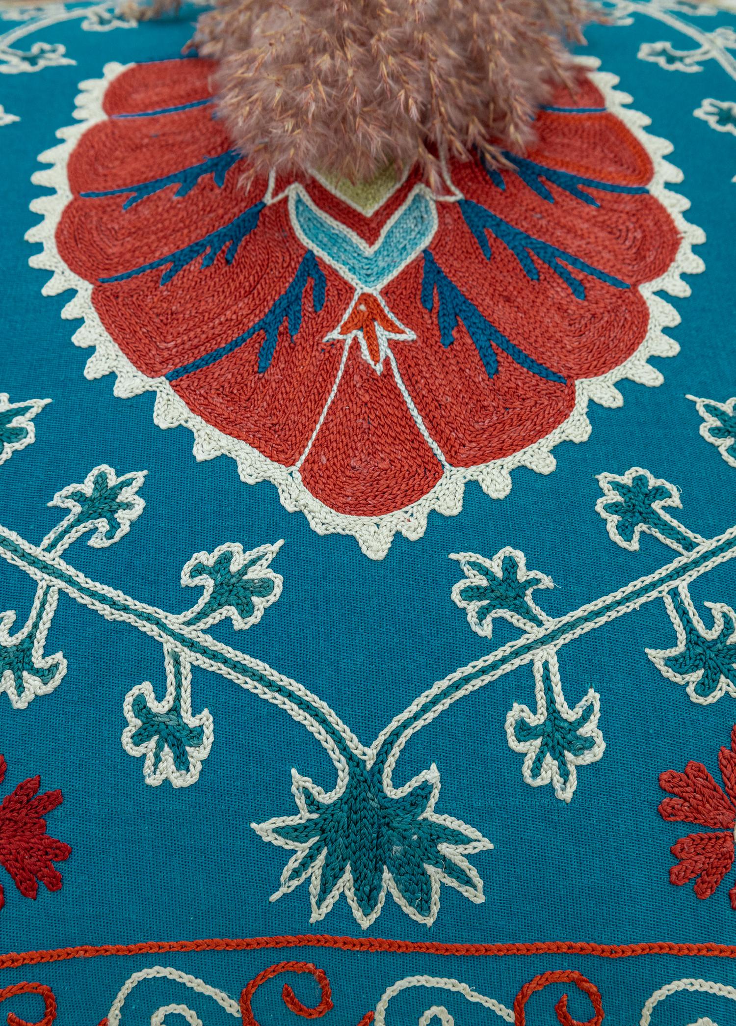 Hezaren Silk-Embroidered Suzani Cushion 50x50 cm