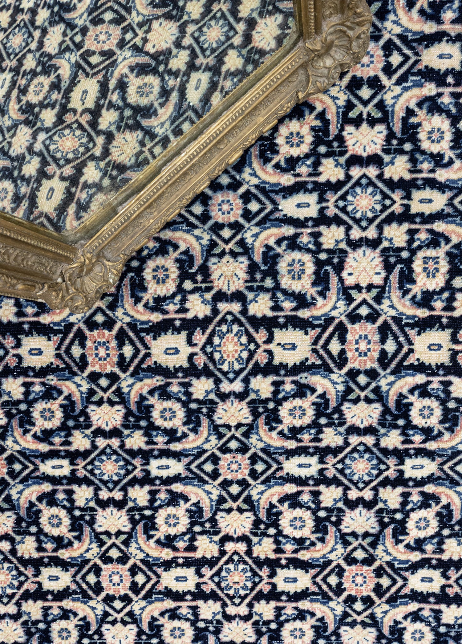 What Are the Features of Persian Rug?