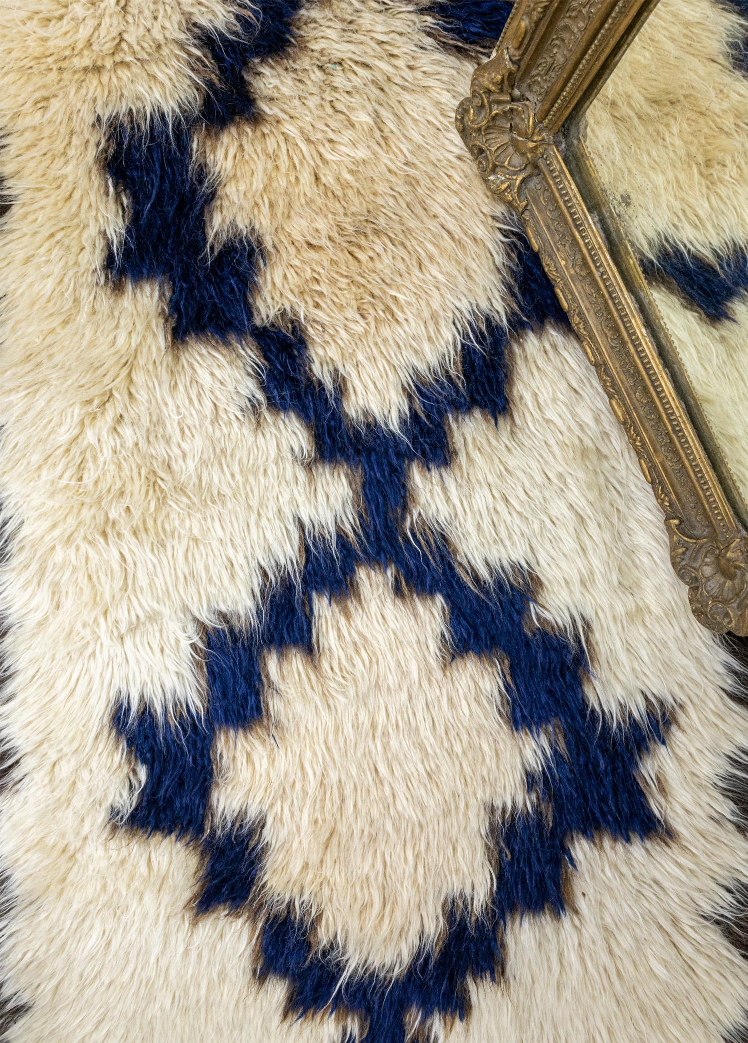 The Difference Between Synthetic and Wool Rugs