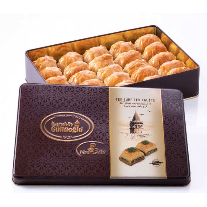 Güllüoğlu Walnut Baklava with Speical Box 0.9 Kg