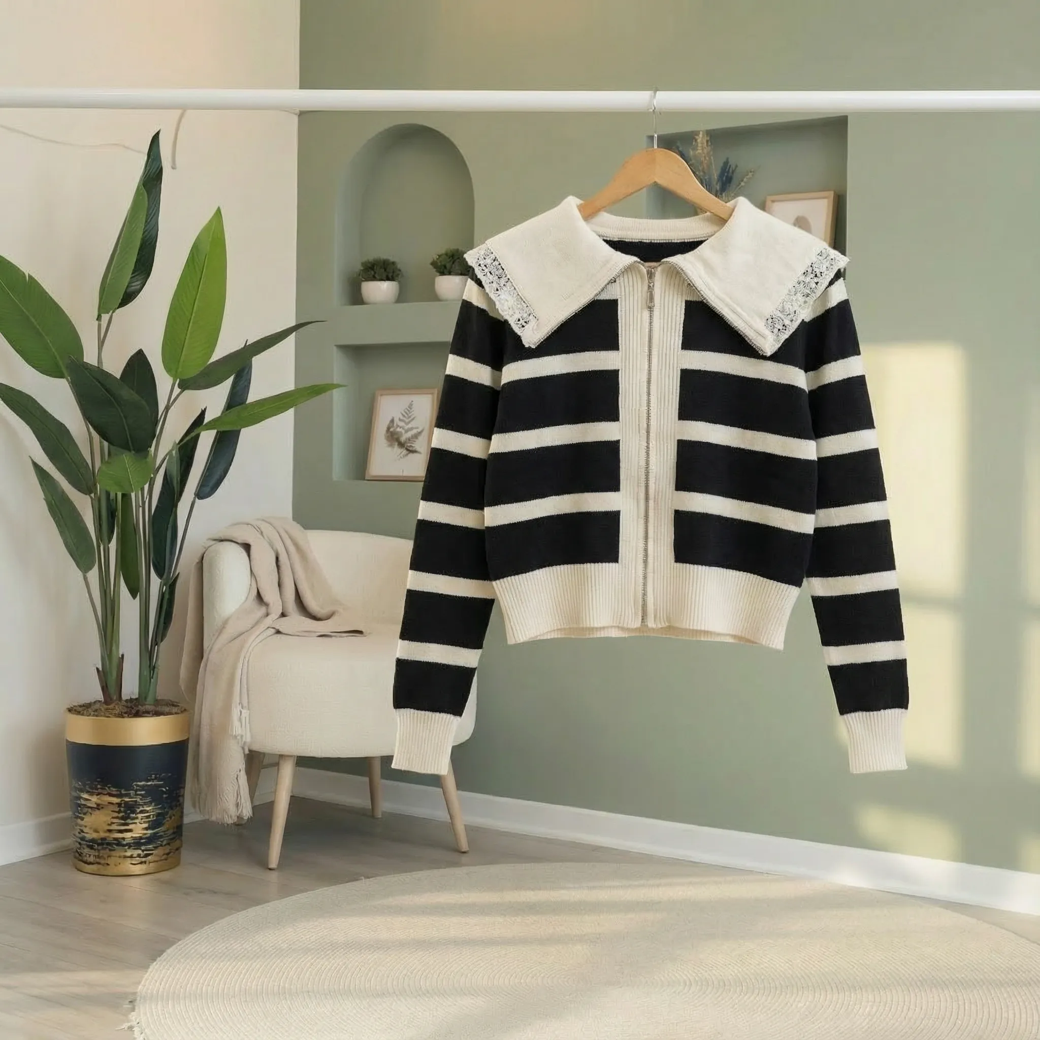 Triko Yaka Taşlı Kısa Hırka – Standart Beden