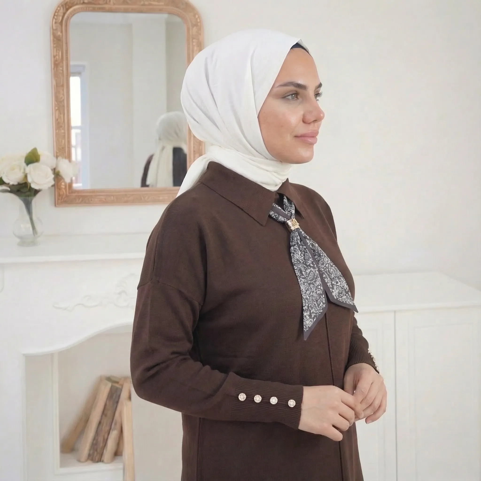 İnce Triko Yakalı Kazak – Standart Beden - Kahverengi