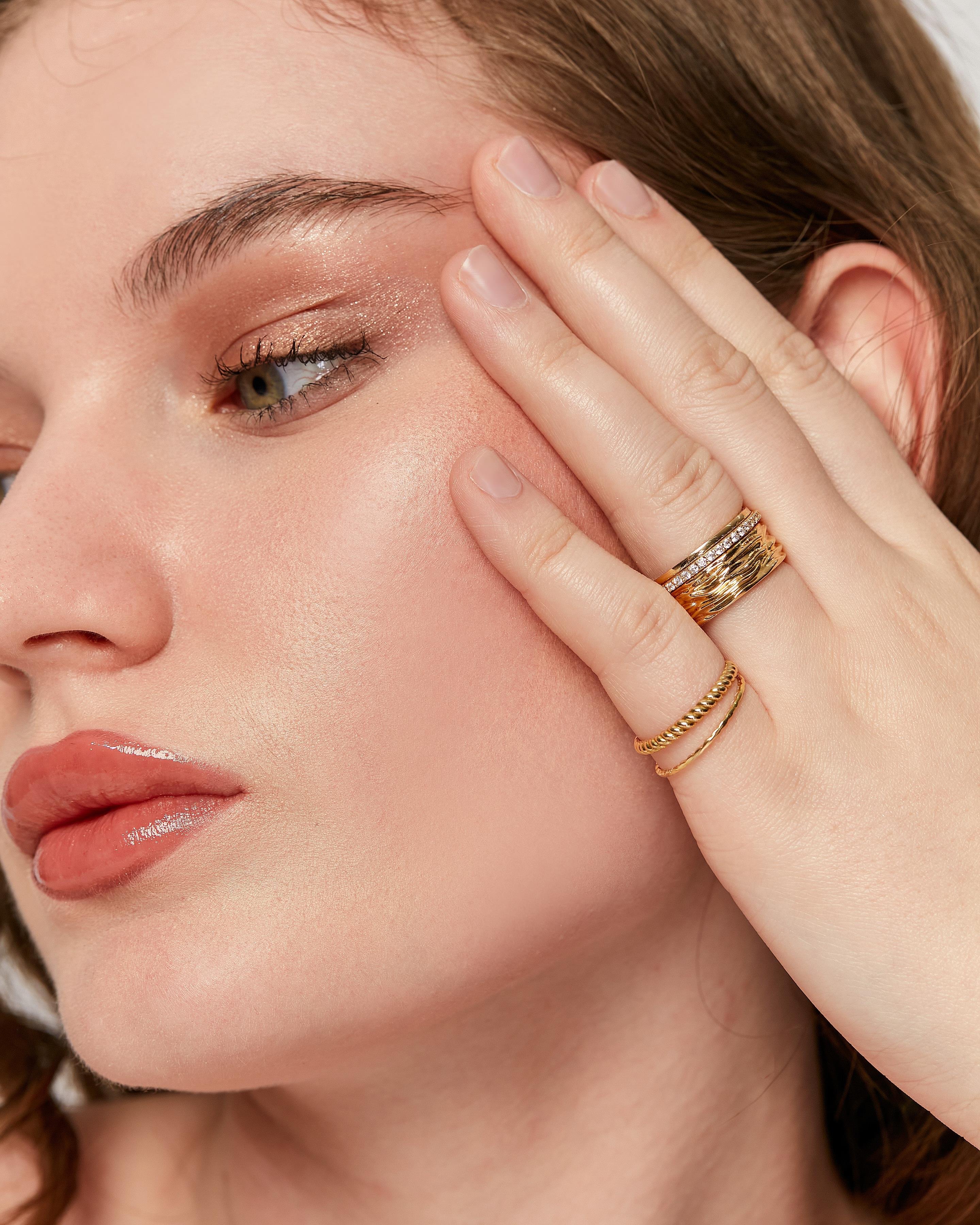 Loop Gold Ring 18215