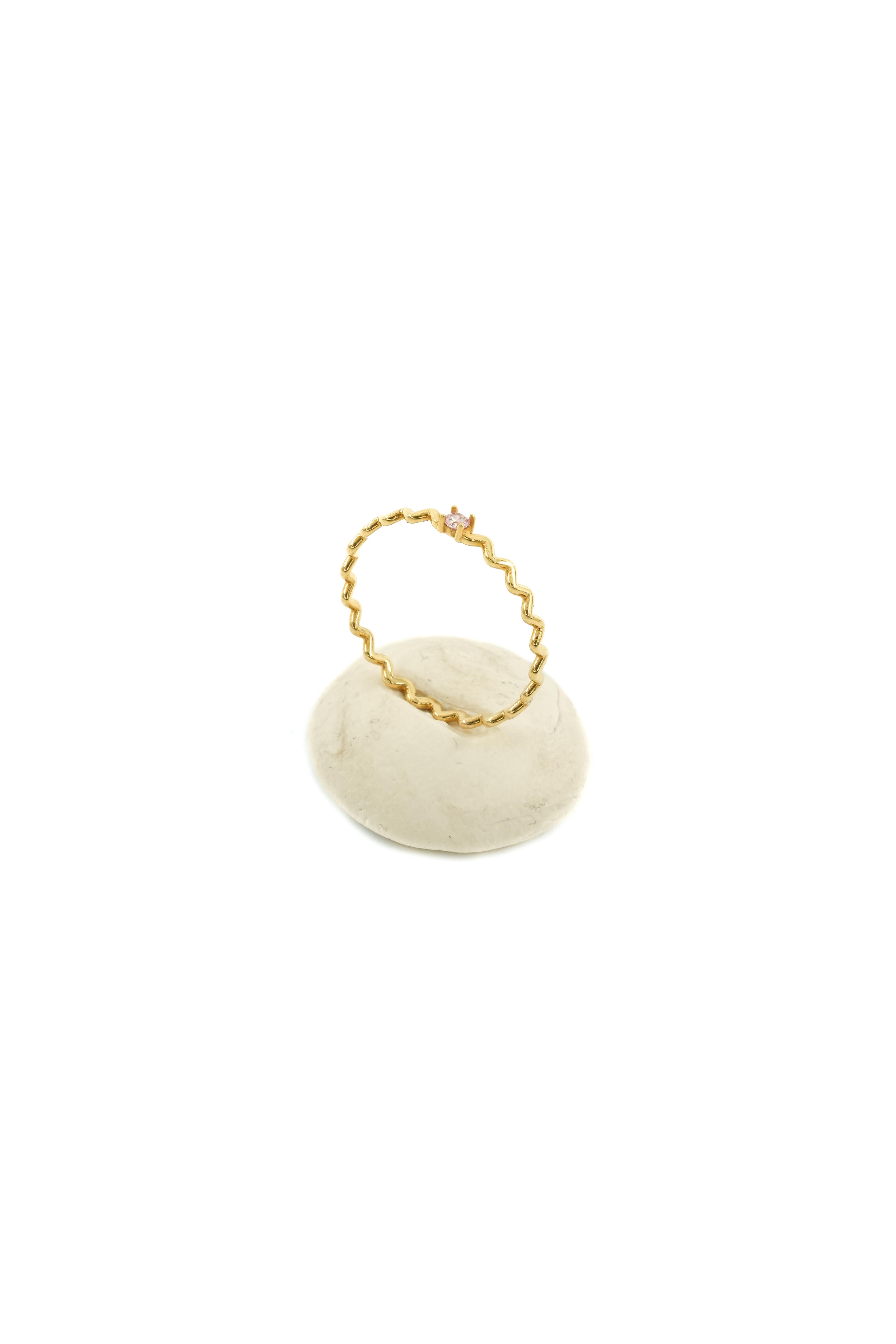 Petite Wave Gold Ring 18227