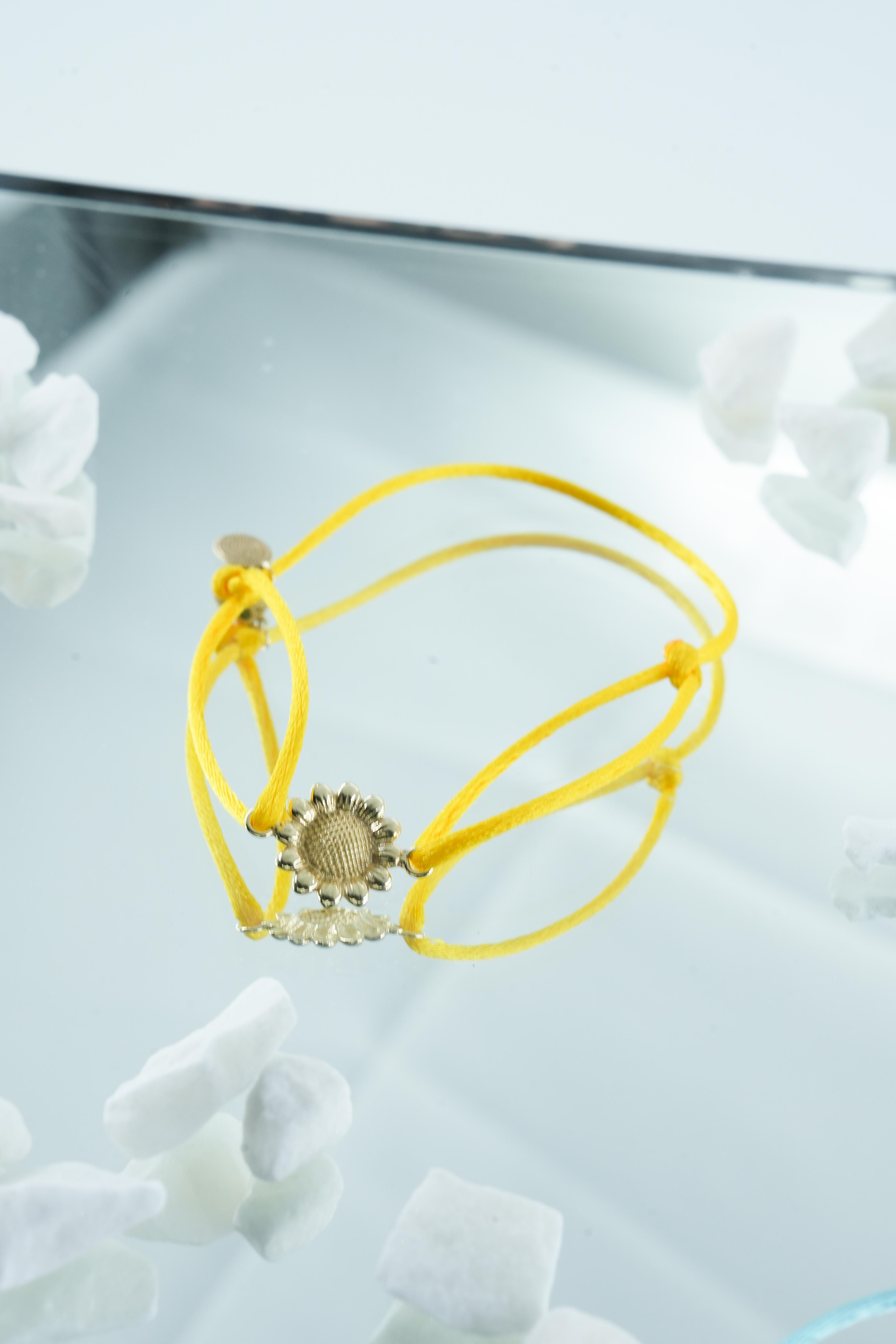 Golden Bloom Gold String Bracelet 14296