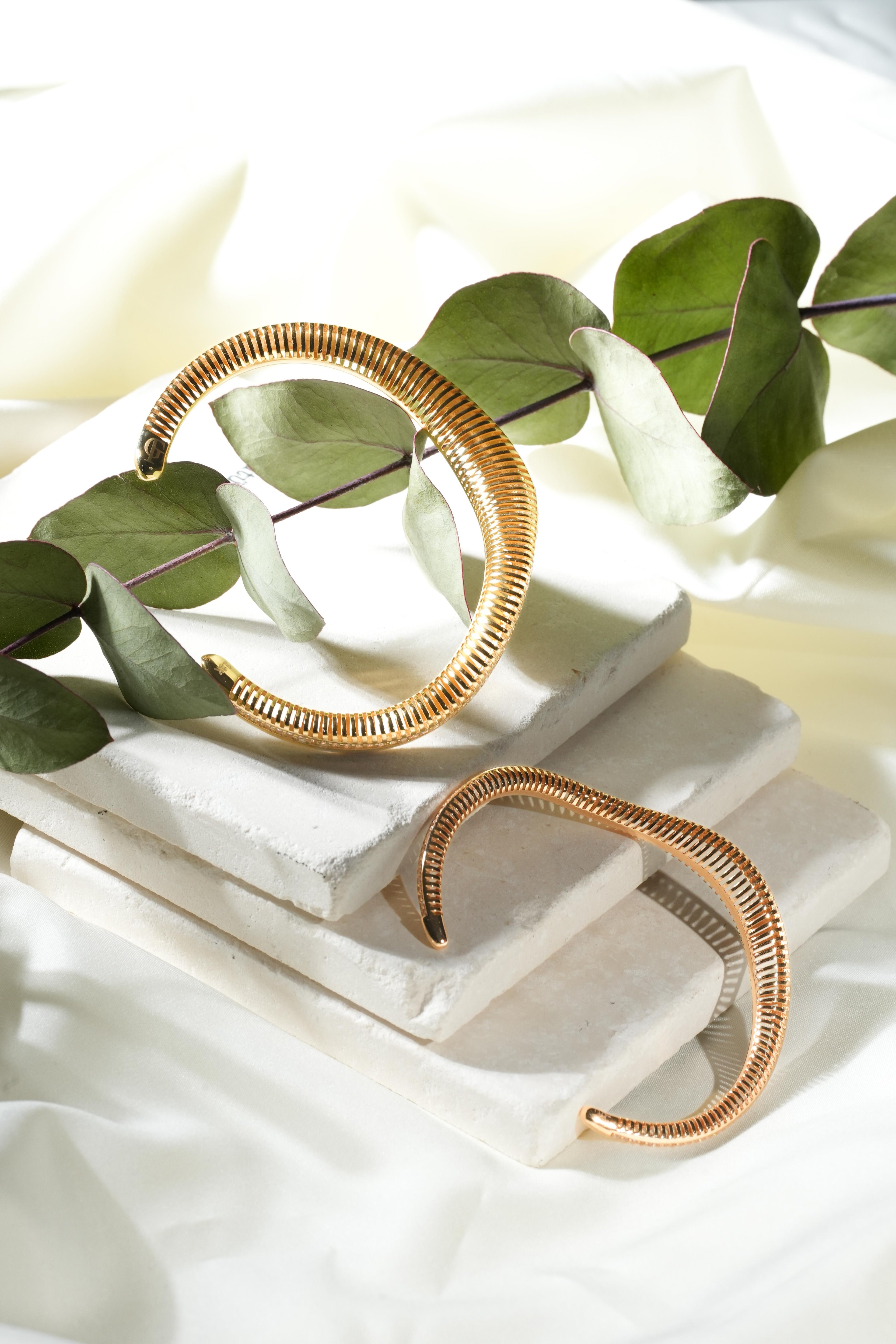 Ocean Wave Marble Gold Bangle 18242