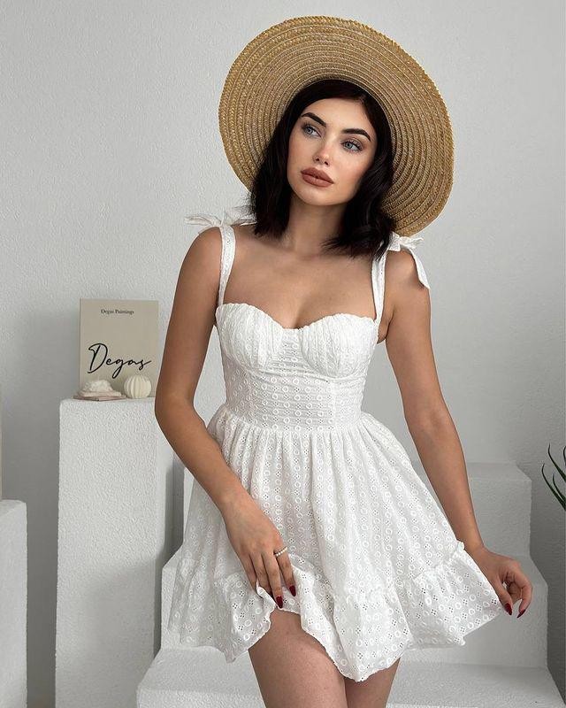 Askısı Bağlamalı Mini Güpür Elbise