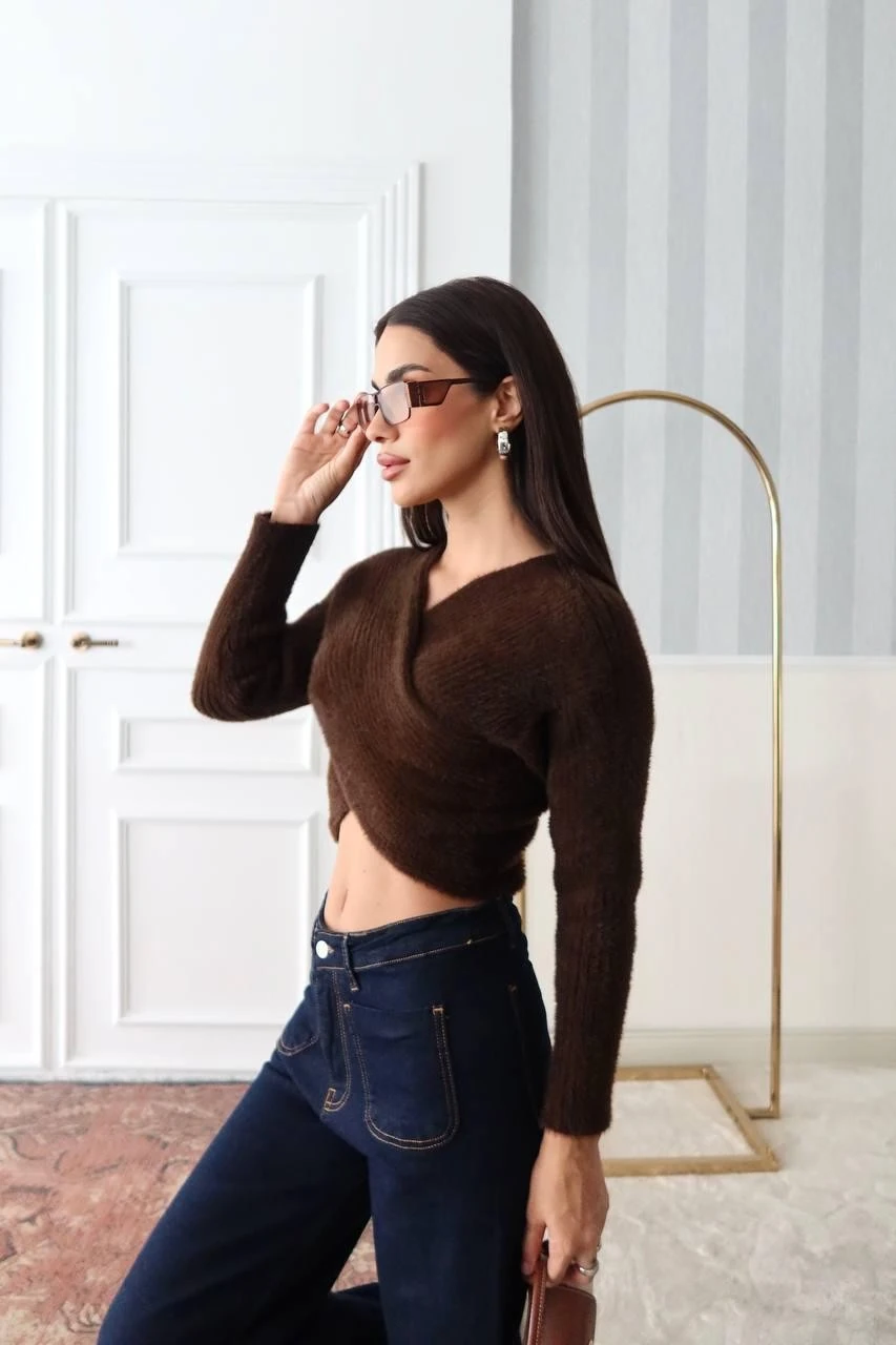 Kruvaze Yaka Sakallı Kadın Kazak