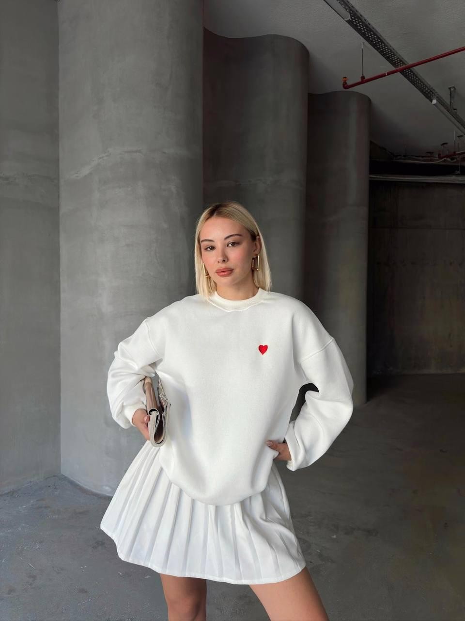 Wasso 0448 0 Yaka Kalp Nakışlı Sweatshirt