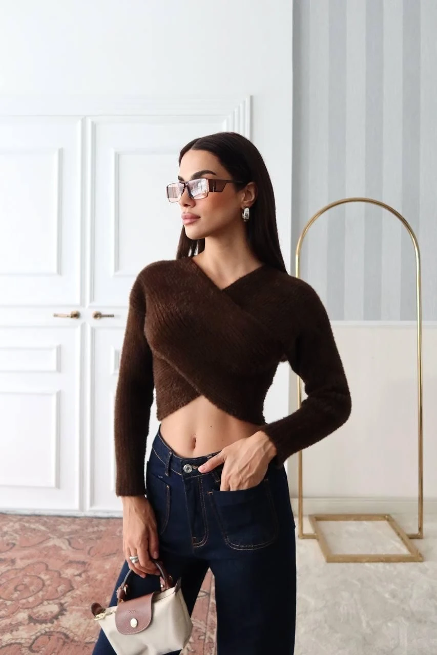 Kruvaze Yaka Sakallı Kadın Kazak