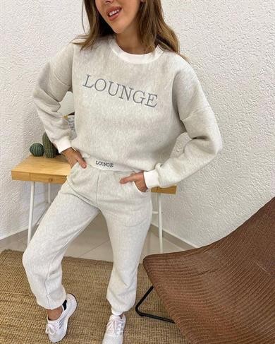 0 Yaka Lounge Nakışlı Şardonlu Kadın Eşofman Takımı