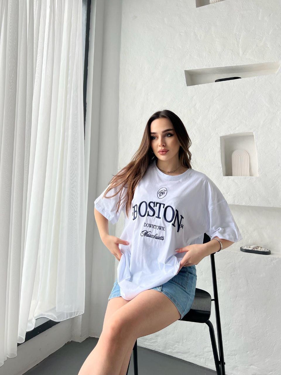 0 Yaka Boston Nakışlı Oversize Kadın T-Shirt