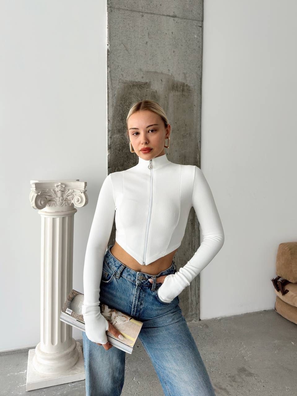 Dik Yaka Fermuarlı Crop Badi
