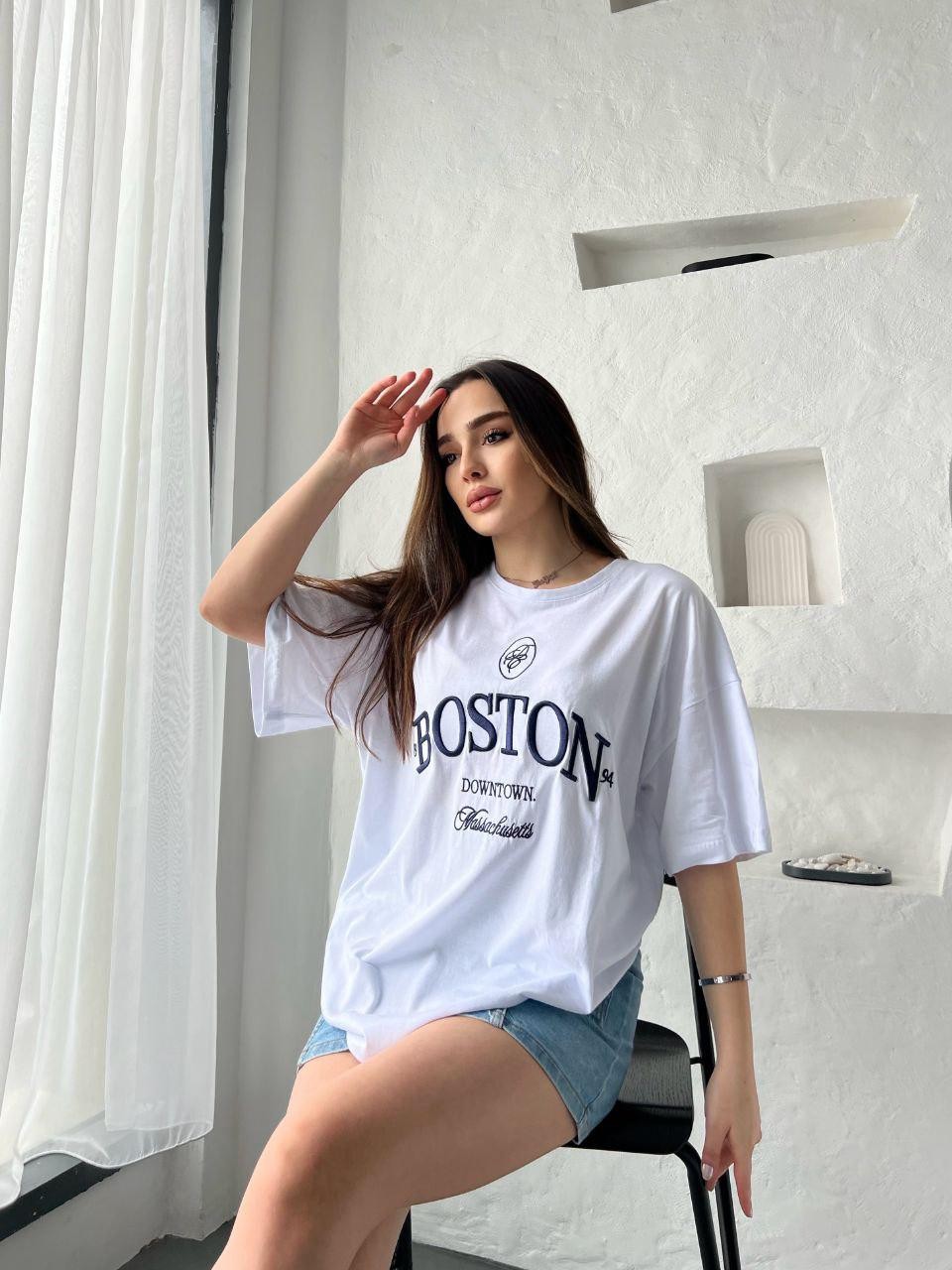 0 Yaka Boston Nakışlı Oversize Kadın T-Shirt
