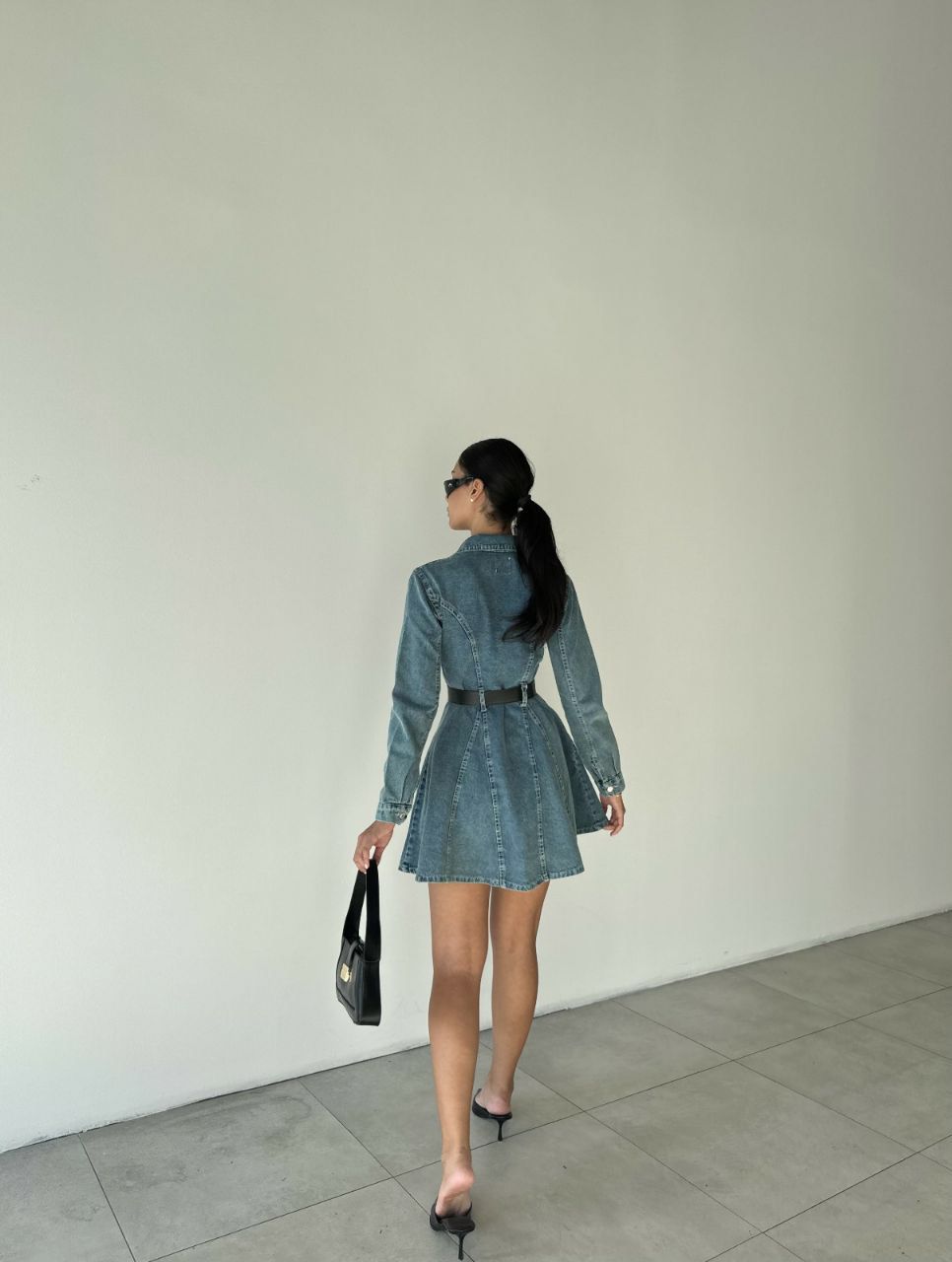 Yakalı Önü Düğmeli Jean Kemerli Elbise