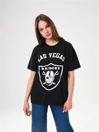 Bis Yaka Ön Las Vegas Yazı Çift Kılıçlı Korsan Kafa Kadın T-Shirt