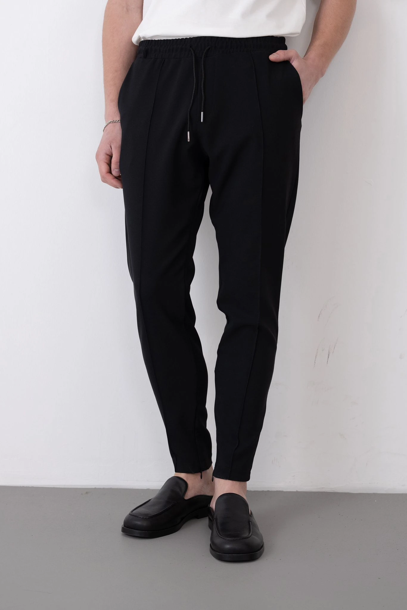 Beli Lastikli Paçası Fermuar Detay Erkek Pantolon