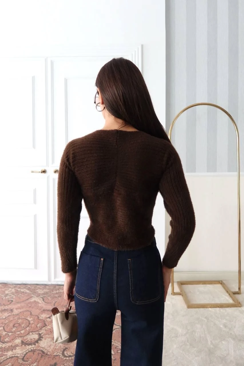 Kruvaze Yaka Sakallı Kadın Kazak