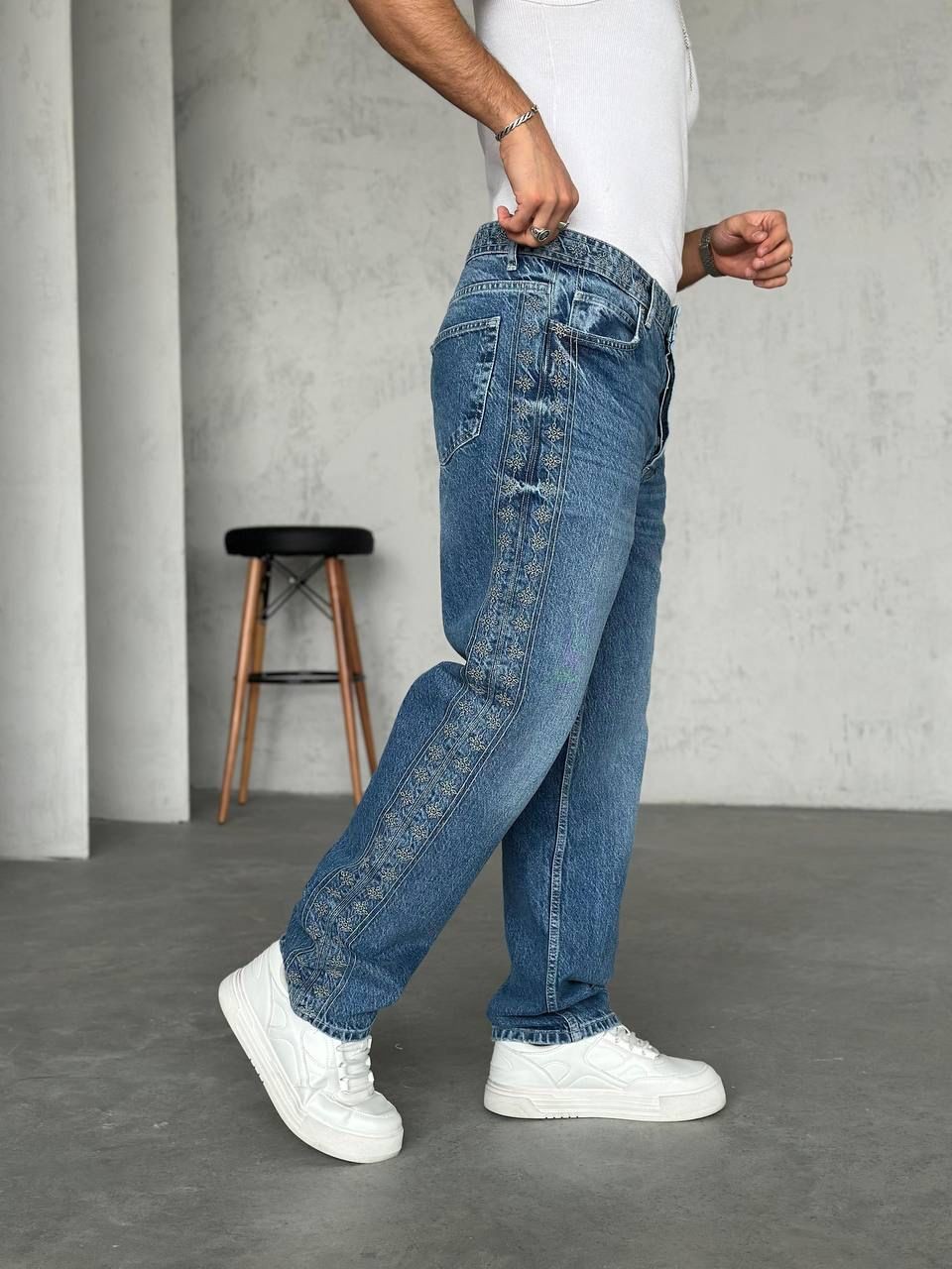 Kemer Yan Detay İşlemeli Baggy Jean Pantolon