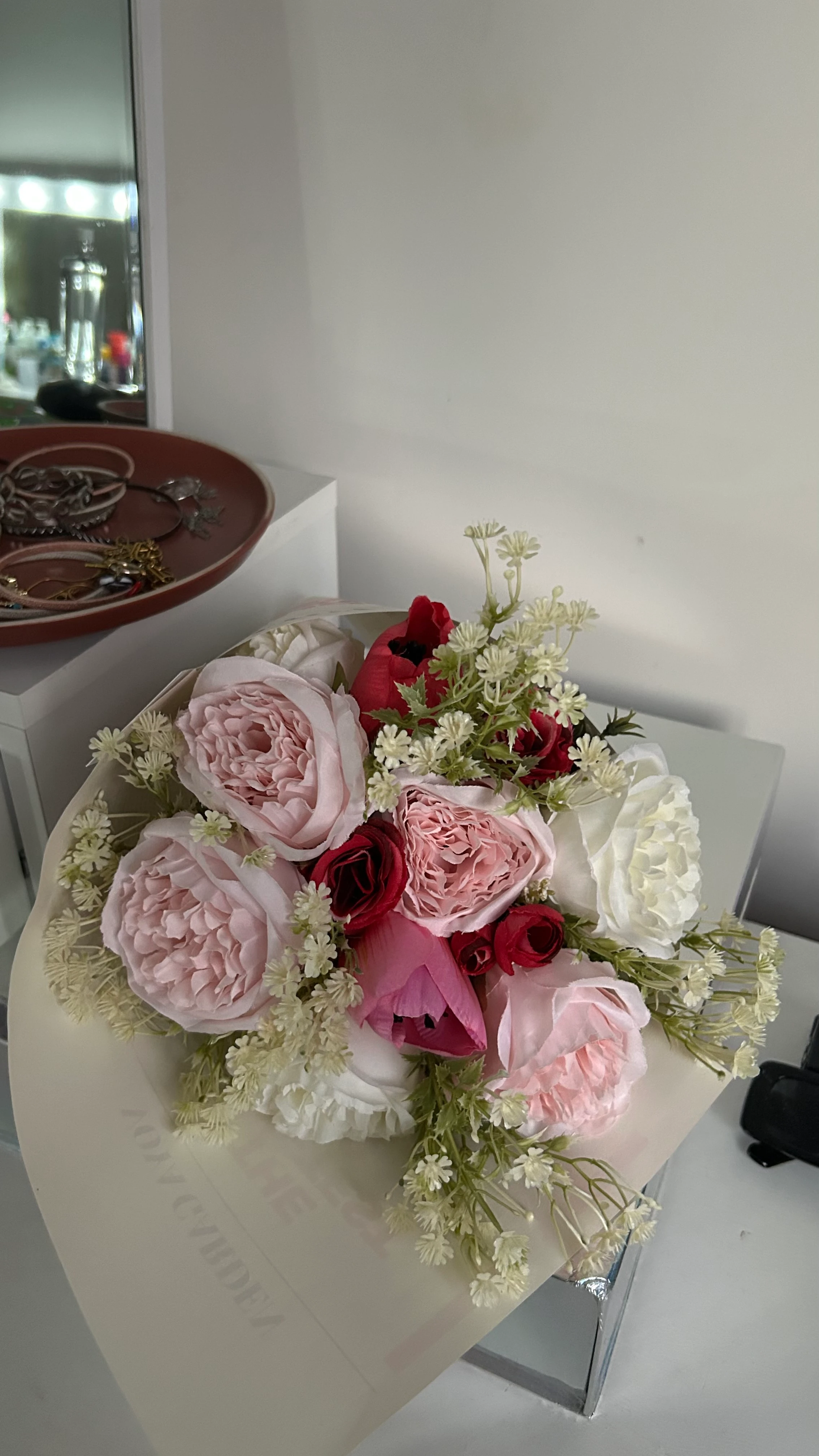 Buketini Kendin Yarat (Görseldeki Aranjman Örnektir.)