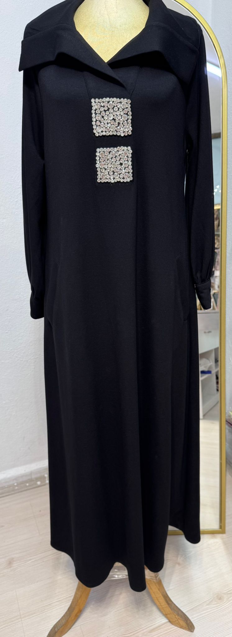 Yeni Sezon Oysho Kumaş Taşlı Kloş Elbise Ebrar Butik image