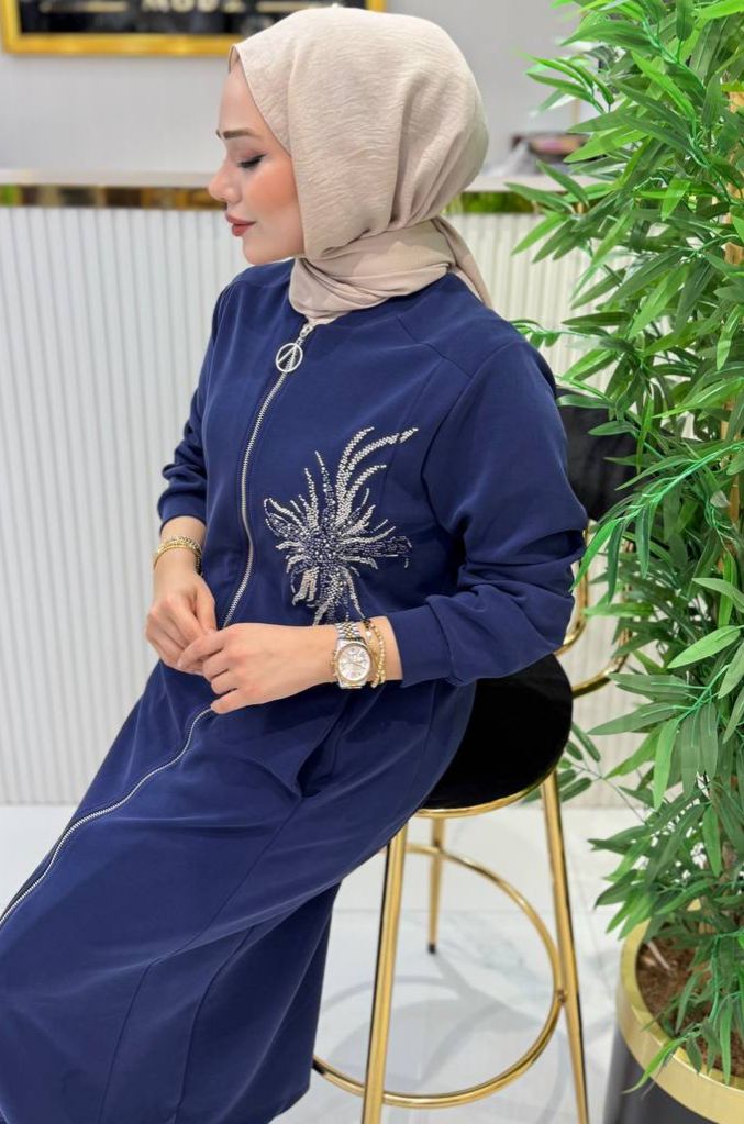 Parlayan Detaylar Tas islemeli Fermuarli Cep Detaylı Oysho Kap Ebrar Butik image