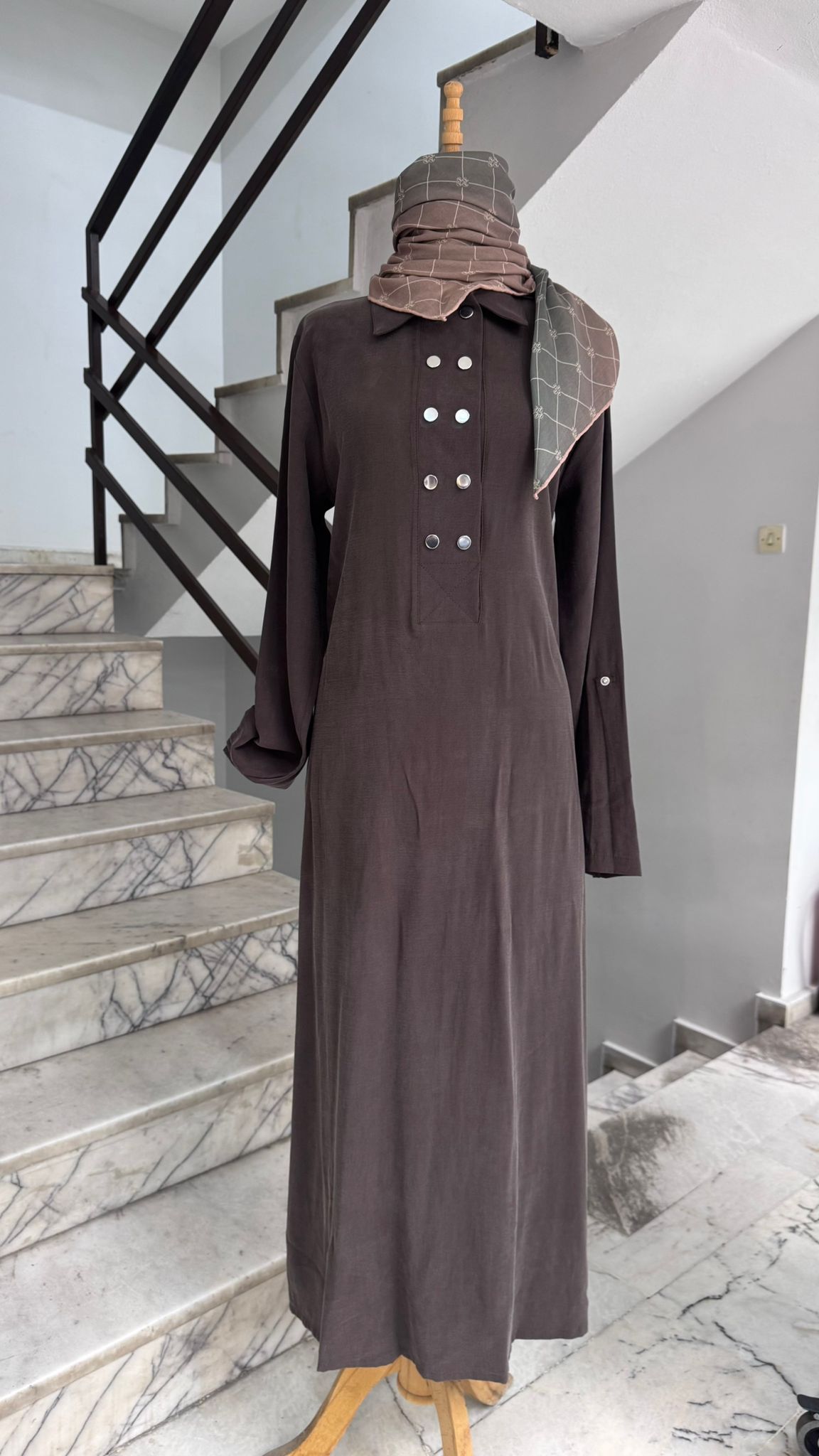 Yeni Sezon Yaka Düğmeli Tensel Kumaş Elbise Ebrar Butik image