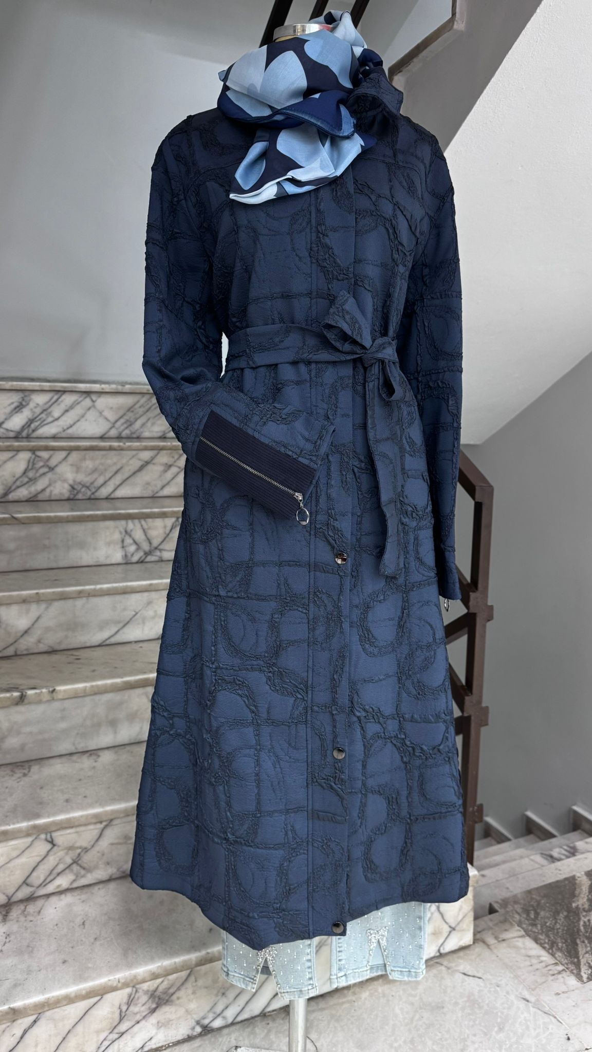 Yeni Sezon Jakarlı Kol Fermuarlı Astarlı Trenç Ebrar Butik image
