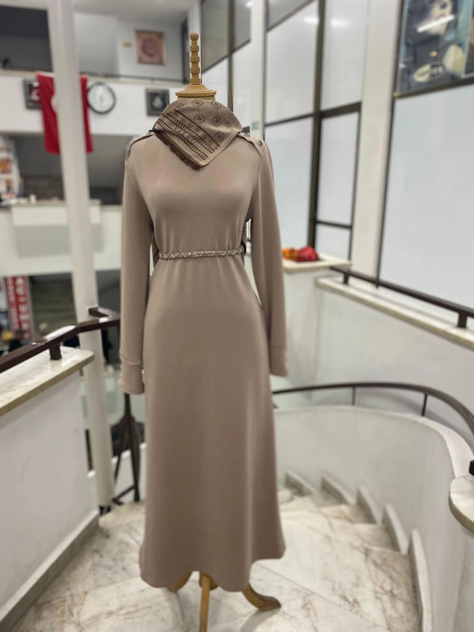 Oysho Kumaş Hem Spor Hem Klasik Cep Detaylı Elbise image