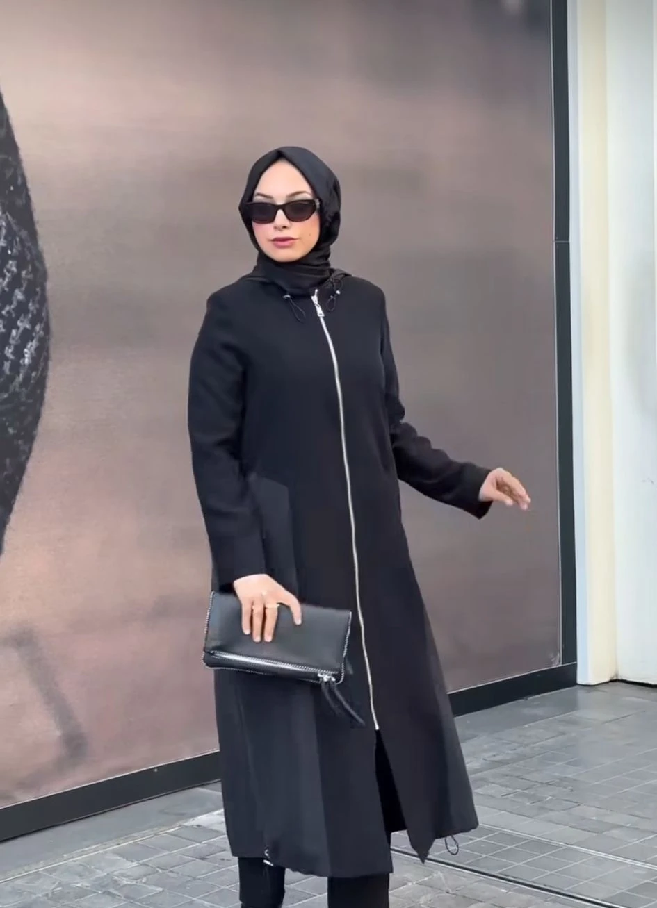 Paraşüt Kumaş Detaylı Yan Stoperli Astarlı Kap