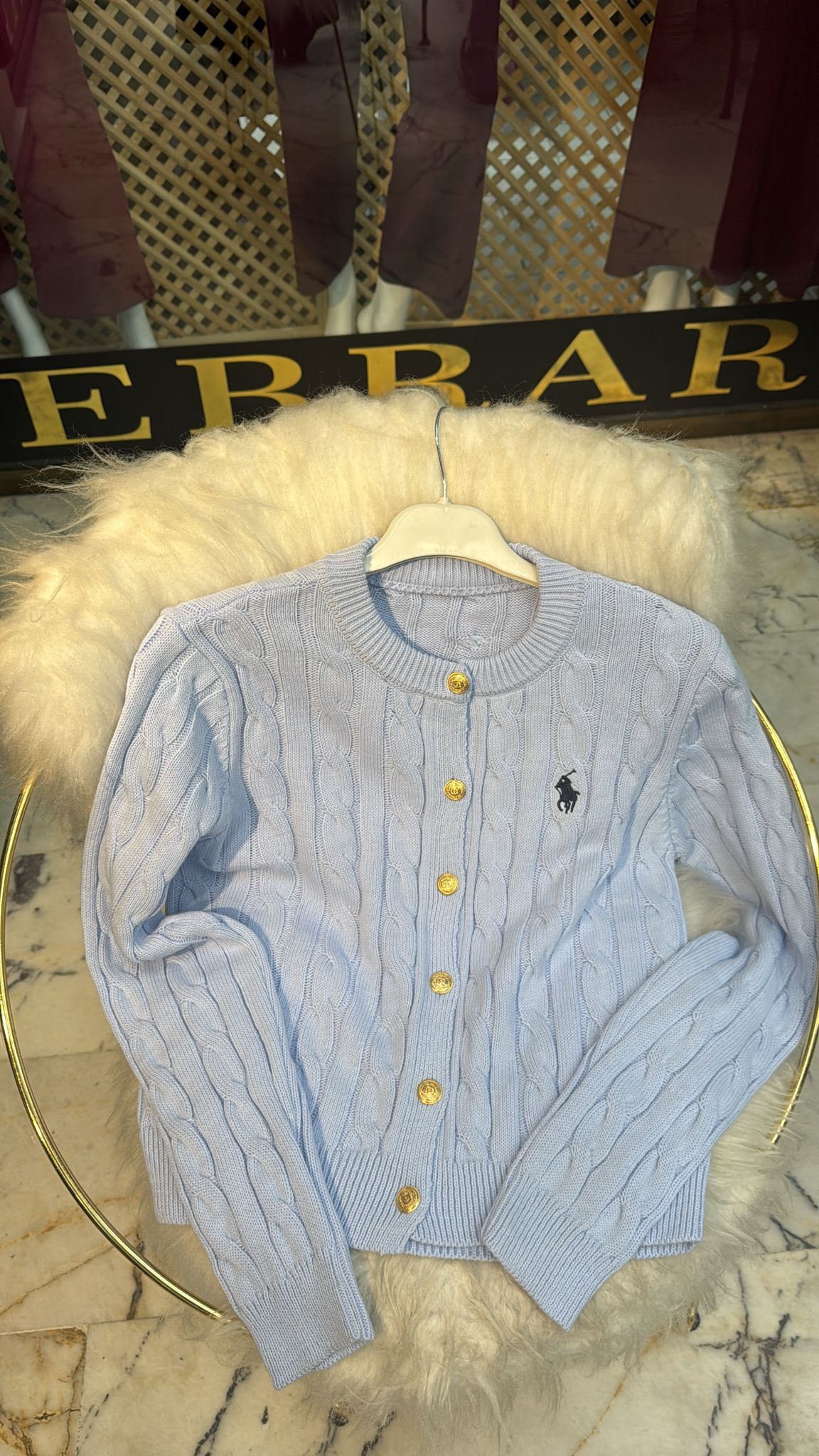 Kablo Örgü Desenli Düğmeli Triko Hırka image