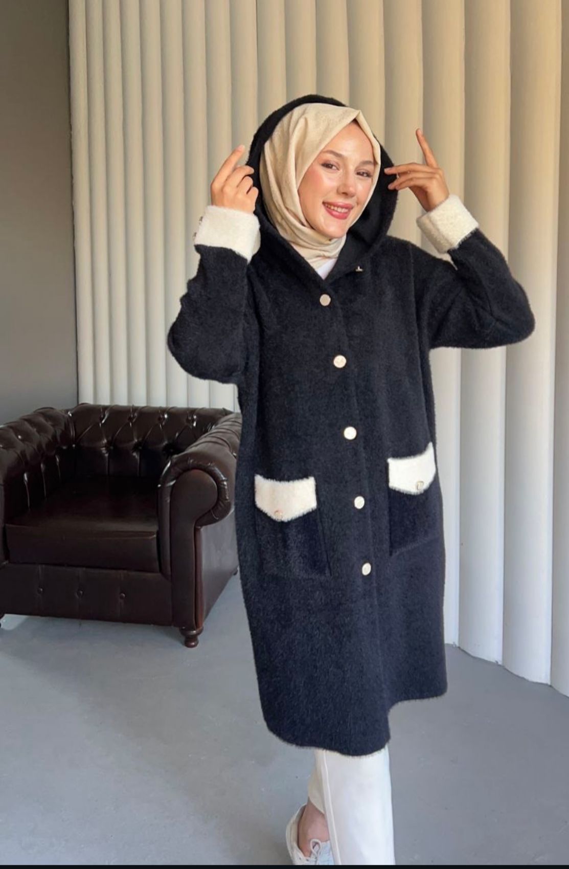 Yeni Sezon Kapişonlu Cepli Angora Uzun Hırka image