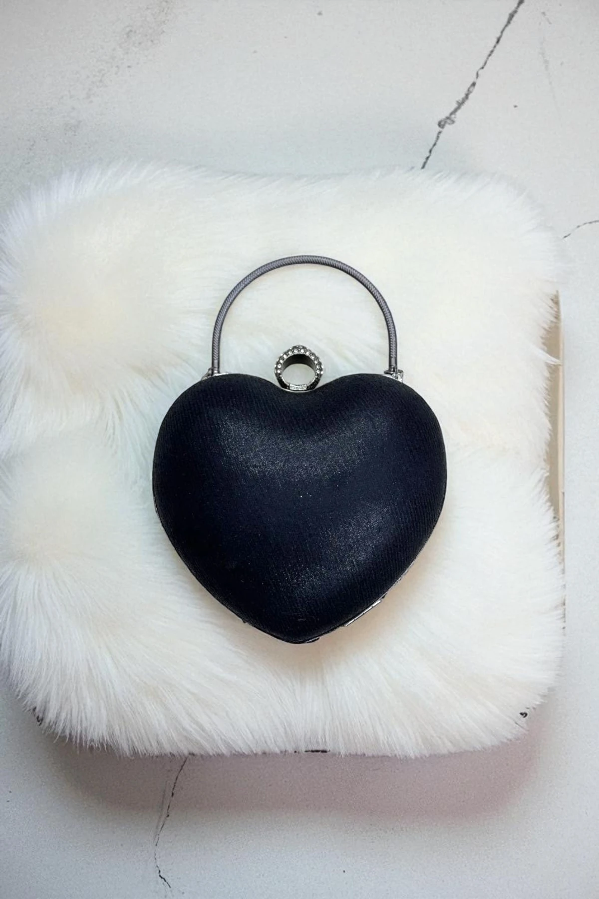 Kalp Şeklinde Kadife Taşlı Abiye Çanta