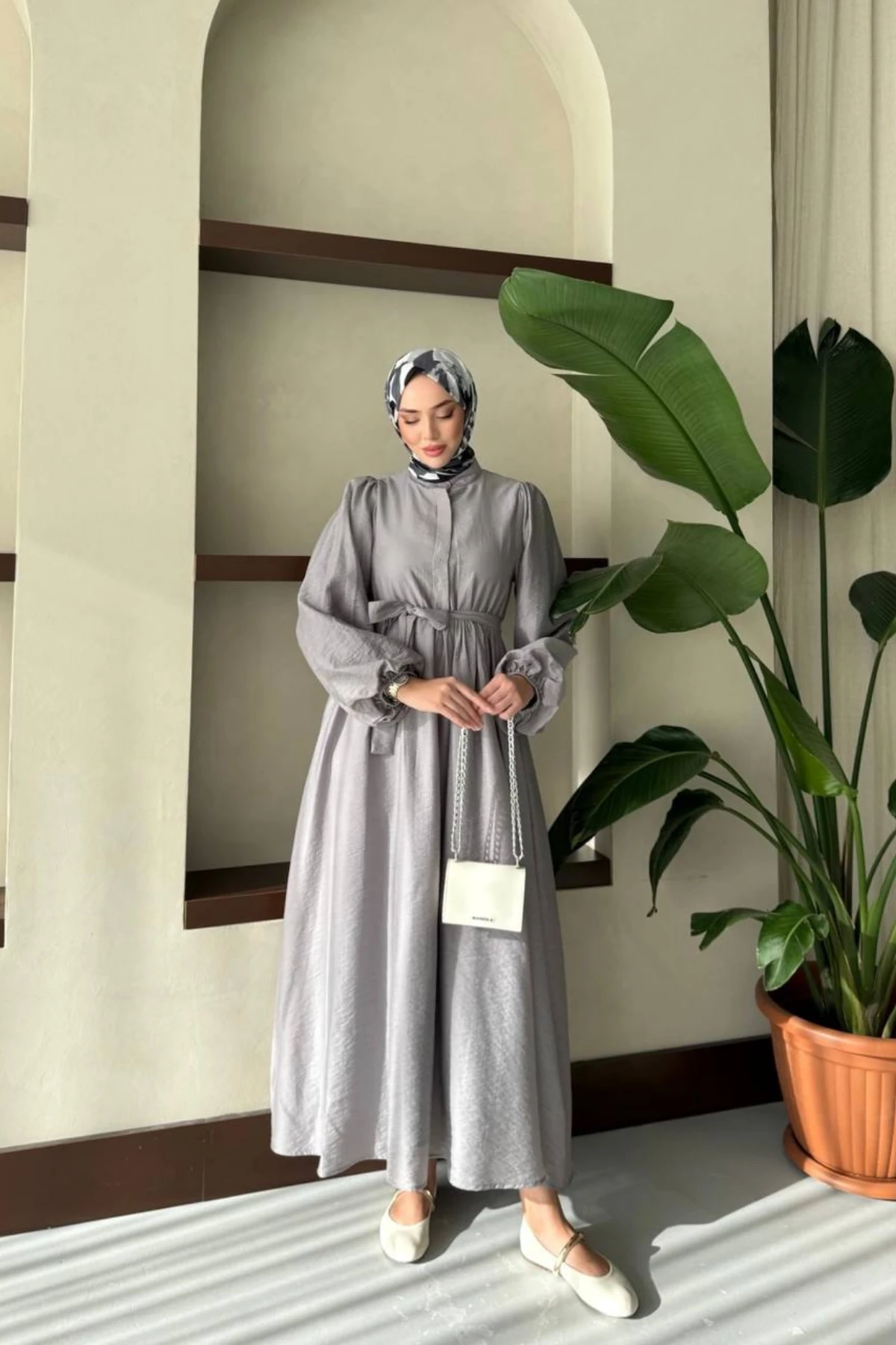 Yuvarlak Yaka, Gizli Düğmeli Balon Kol  Astarlı Elbise