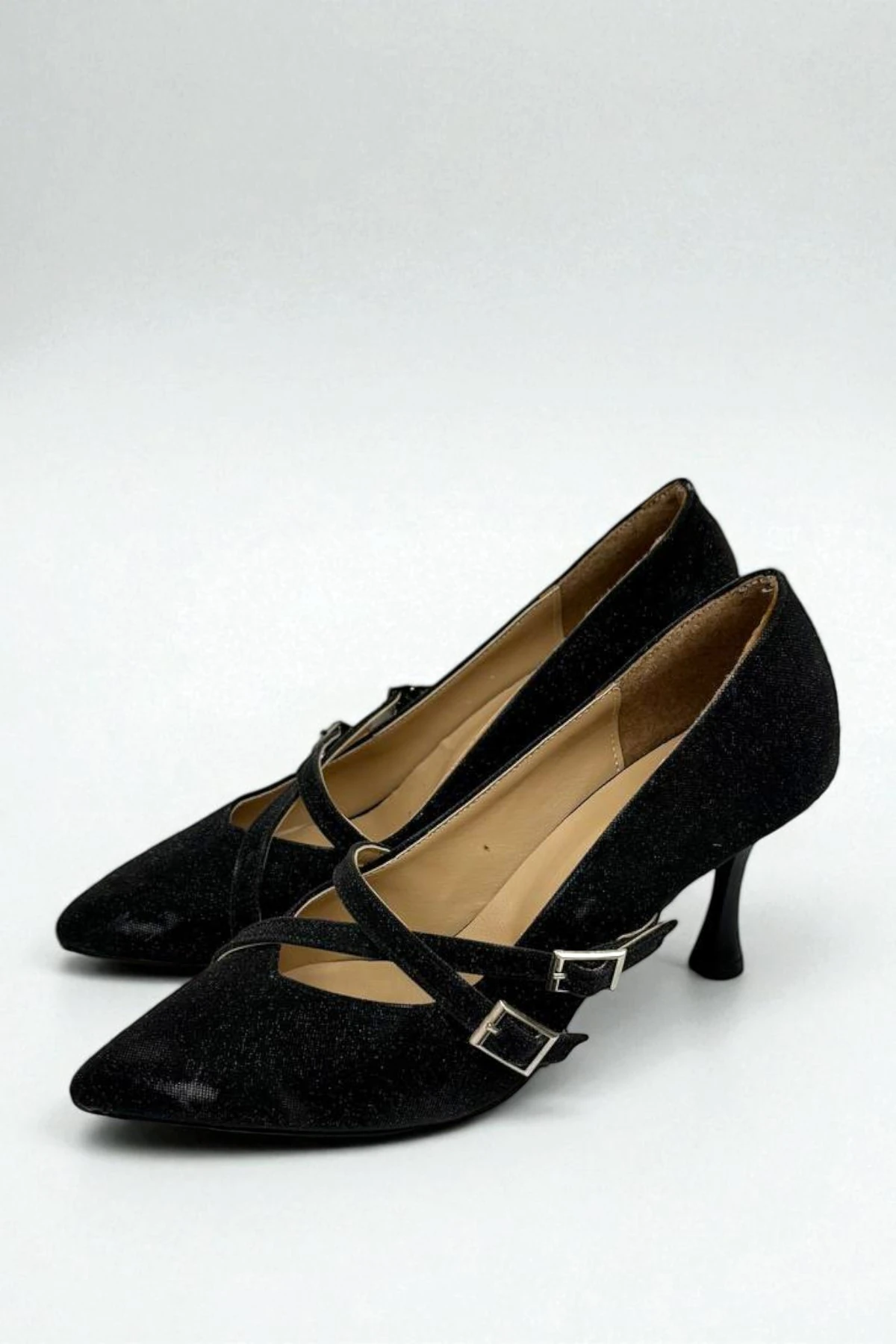 Çift Kemer Detaylı Siyah Stiletto Topuklu Ayakkabı