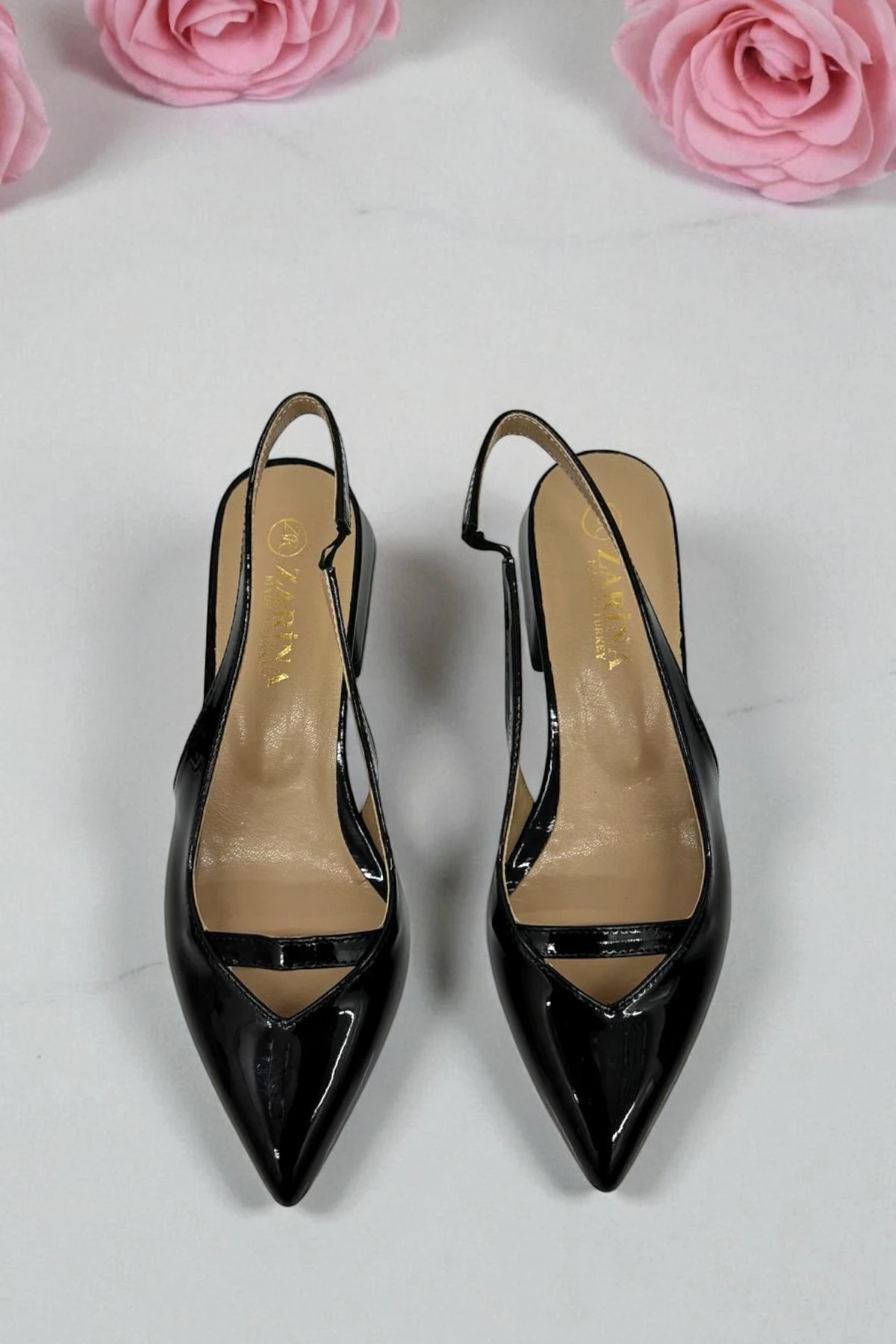 Kısa Topuk Lastik Detaylı Siyah Rugan Topuklu Ayakkabı