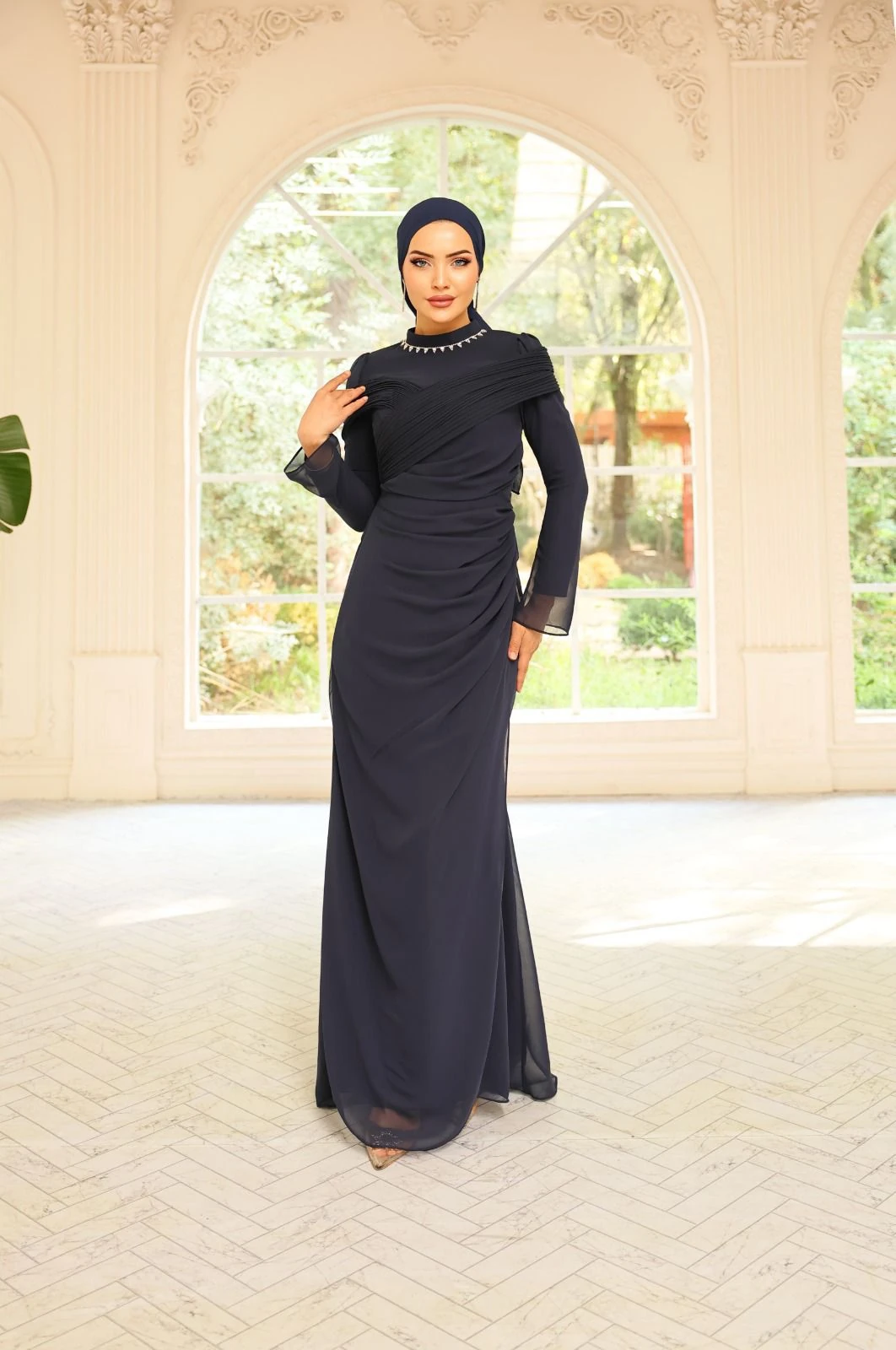 Drapeli, Taş İşlemeli Zarif Kesim Tesettür Abiye