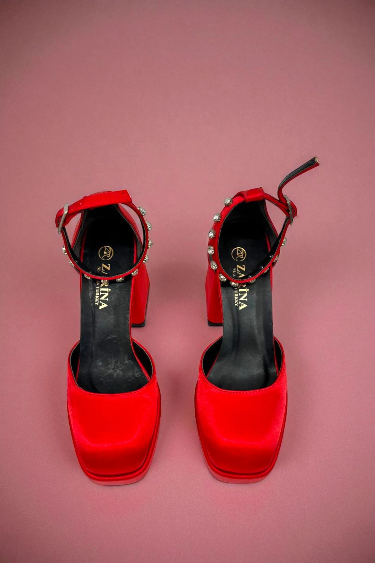 Kalın Topuk Kırmızı Saten Kadın Topuklu Ayakkabı