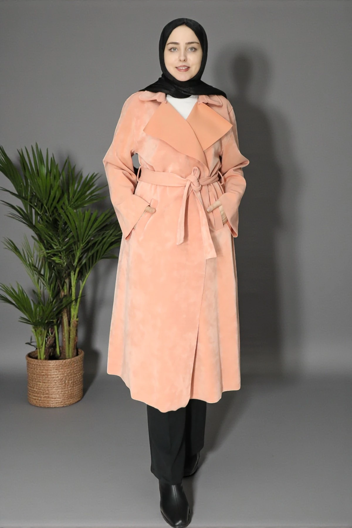 Süet Dokulu Yumuşak Kumaş Kuşaklı Trençkot