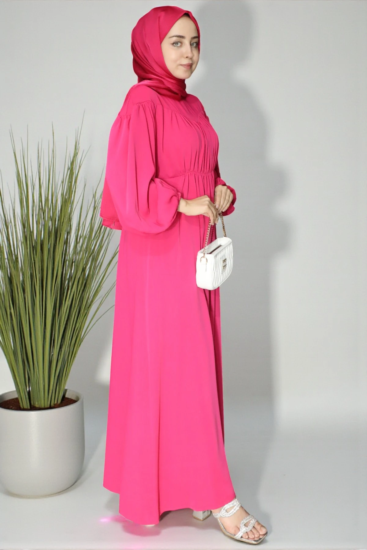 Balon Kol Büzgülü Bel Dökümlü Tesettür Elbise