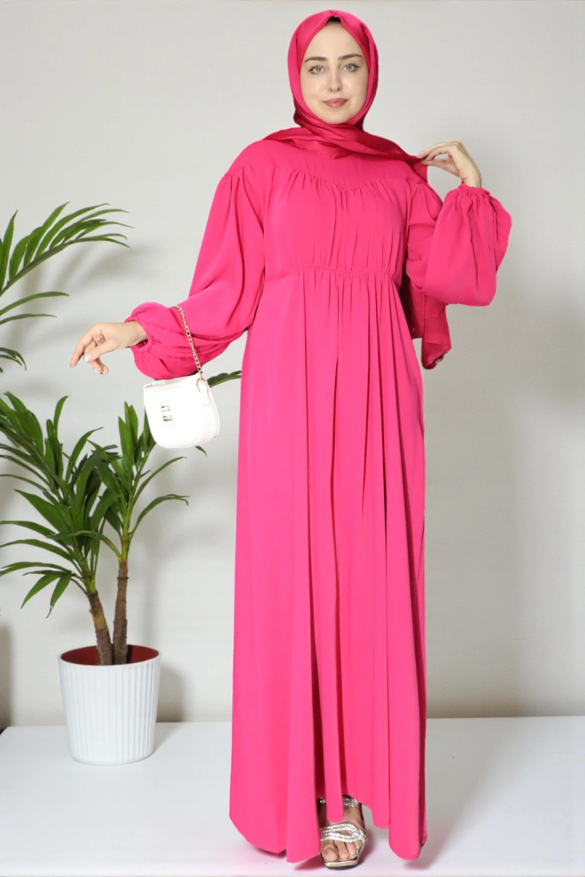 Balon Kol Büzgülü Bel Dökümlü Tesettür Elbise