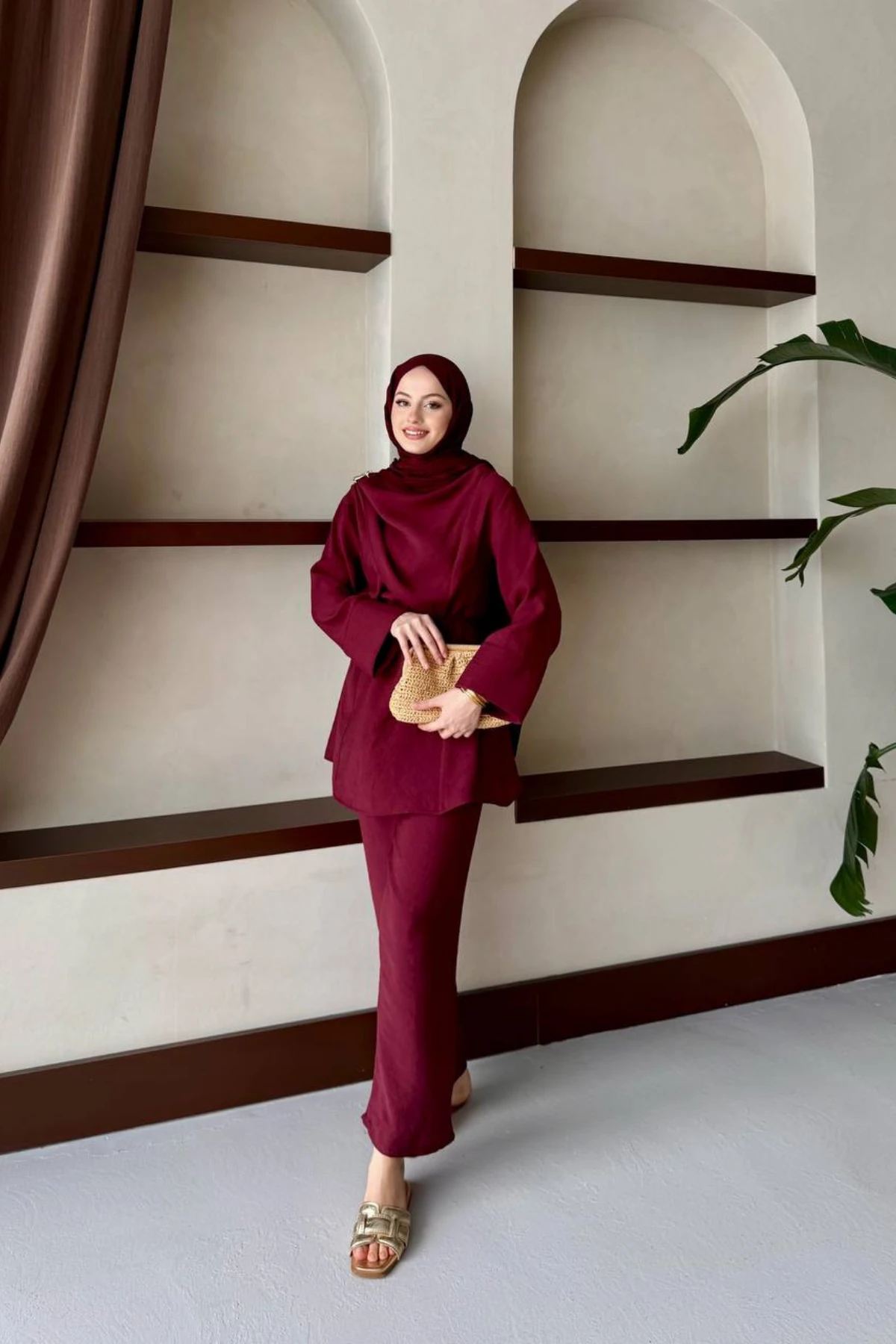  Broşlu, Kuşaklı Tunik Bol Paça Pantolon İkili Takım