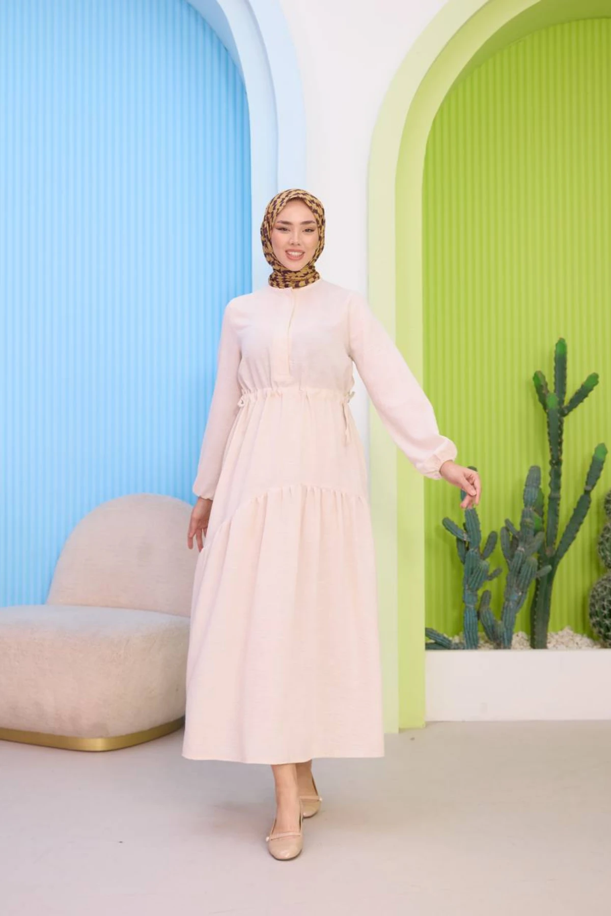 Yarım Düğmeli, Belden Büzgülü Astarlı Elbise