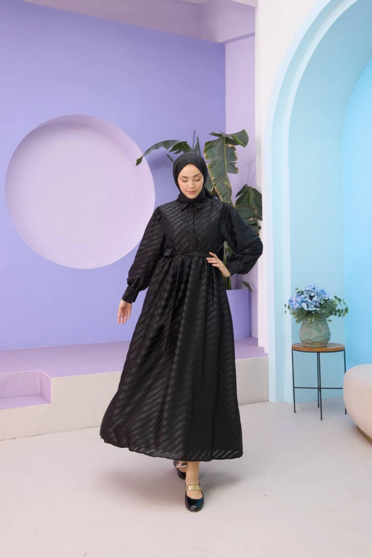 Düğmeli Yaka, Astarlı Çizgi Desenli Kemerli Elbise