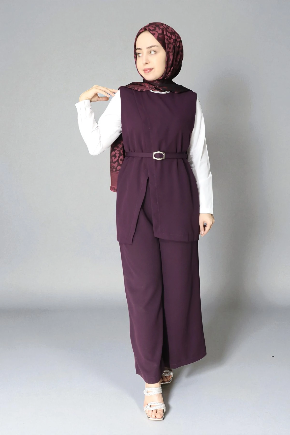 İnce Kemer Detaylı Rahat Bol Kesim İkili Takım