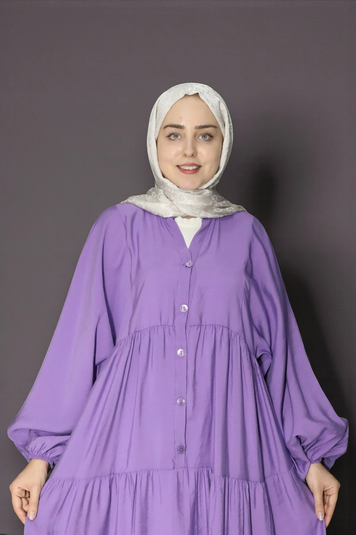 Yarım Boy Düğme Detaylı Balon Kesim Tesettür Elbise