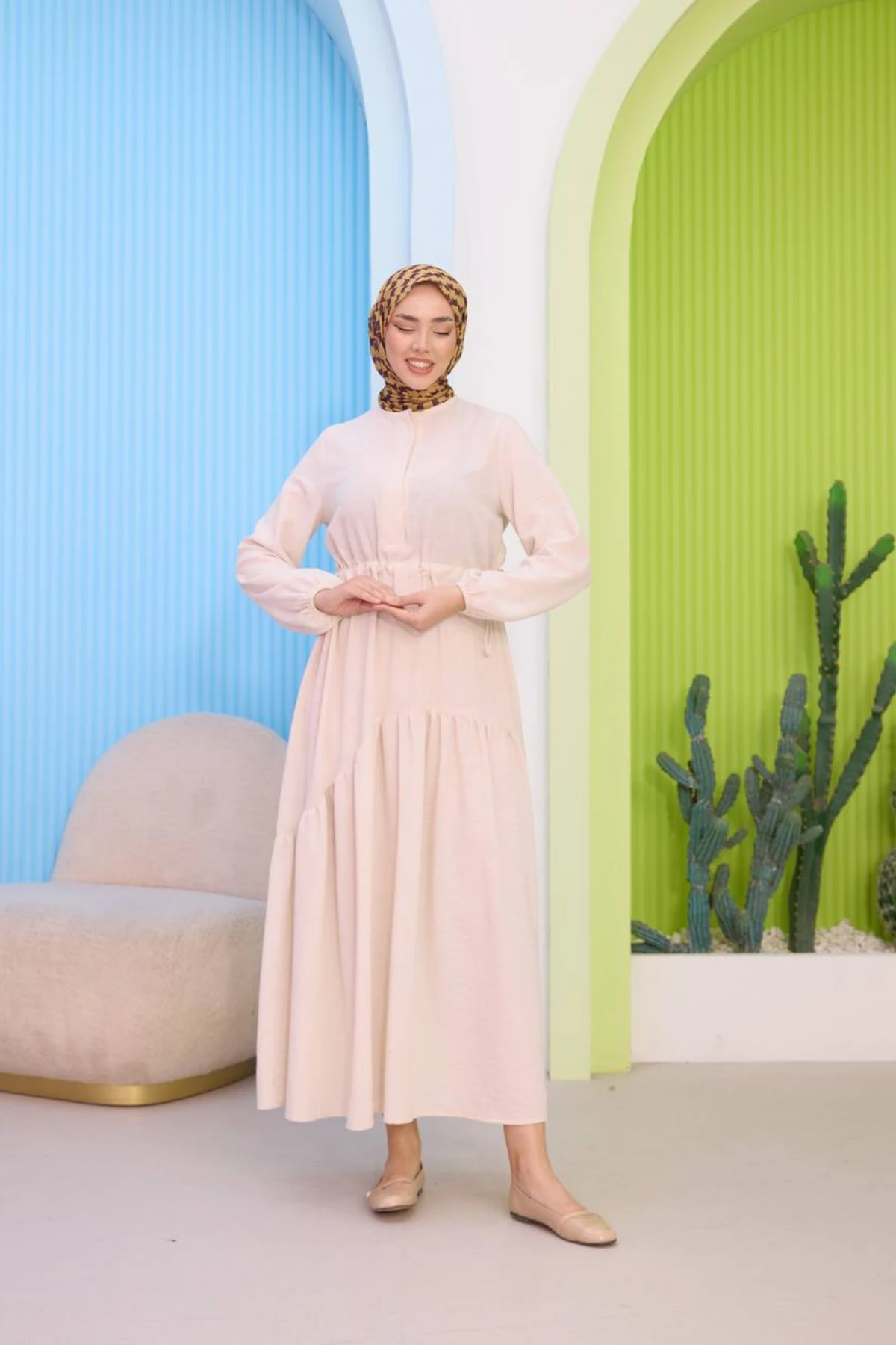 Yarım Düğmeli, Belden Büzgülü Astarlı Elbise